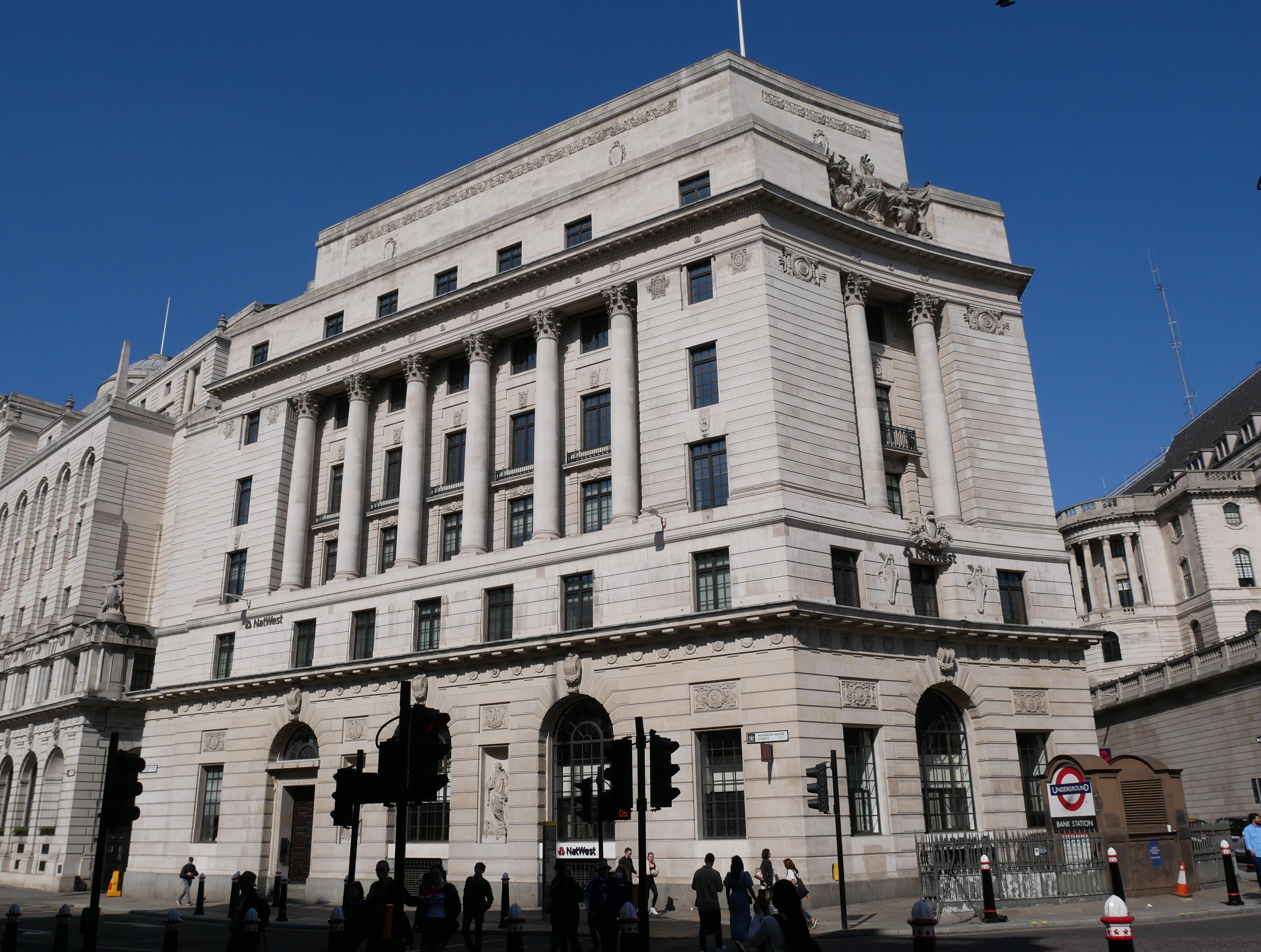 Notting Hill Auction Purchase - Kensington bridging finance case study